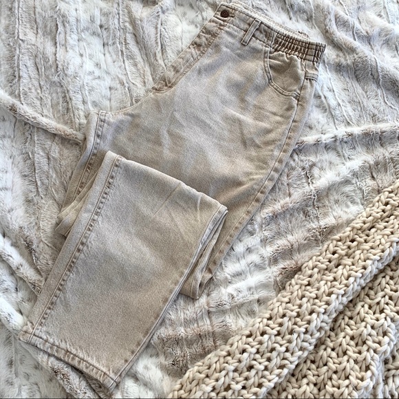 Vintage 90s Lee Beige Tan High Rise Mom Jeans - Picture 7 of 15